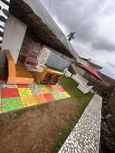 Studio meublé ultra moderne Yanisolo Eigentumswohnung in Yaoundé