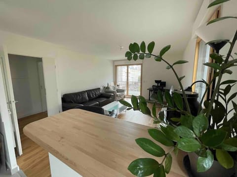 Magnifique logement avec terrasse & climatisation Appartamento in Aubervilliers
