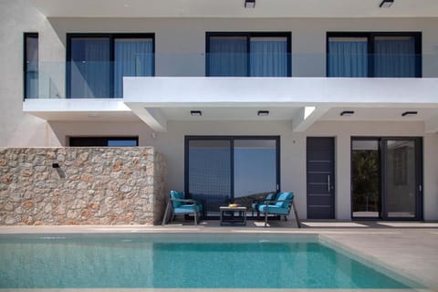 Patio, Pool view, sunbed