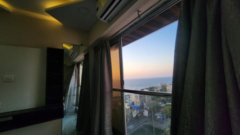 Ocean 360 Vacation rental in Mumbai