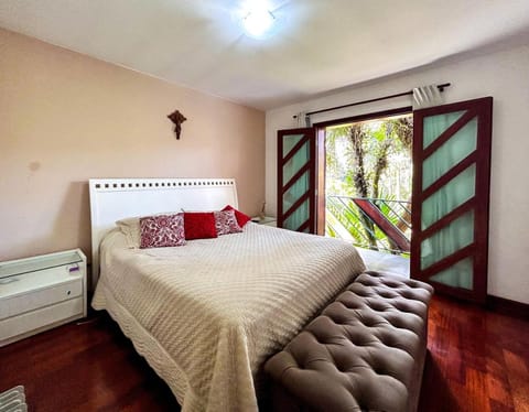 Incrivel casa com lazer completo e WiFi -Ibiuna SP House in Ibiúna