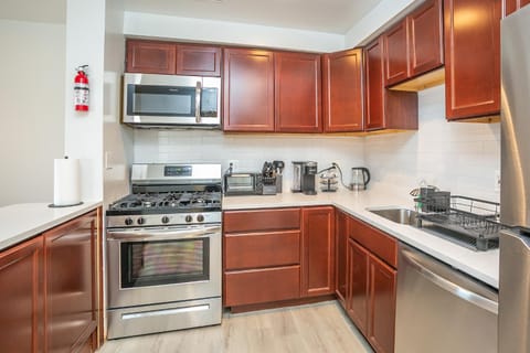 Coffee/tea facilities, Kitchen or kitchenette, dishwasher, minibar, pet friendly, stove, toaster