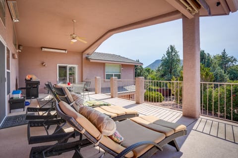 Sedona Oasis Luxury Retreat with Breathtaking Views Casa in Village of Oak Creek