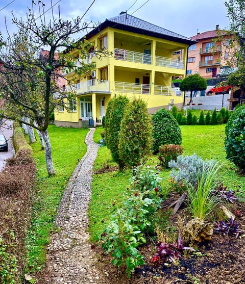 Garden, Balcony/Terrace