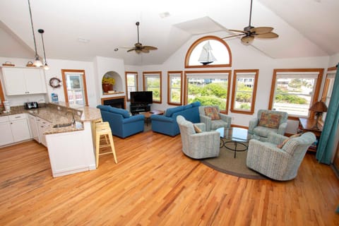 OS5Q, Olympus- Semi-Oceanfront, Close to Beach, Private Pool, Pool Table House in Corolla