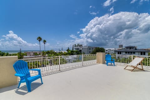 Avanti Villa on Grand Canal - 534 House in Siesta Beach