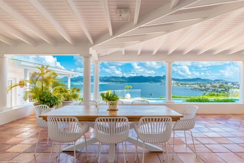 O SUN Villa in Sint Maarten