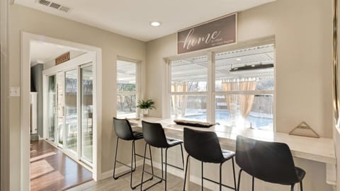 Seating area, Dining area, Pool view