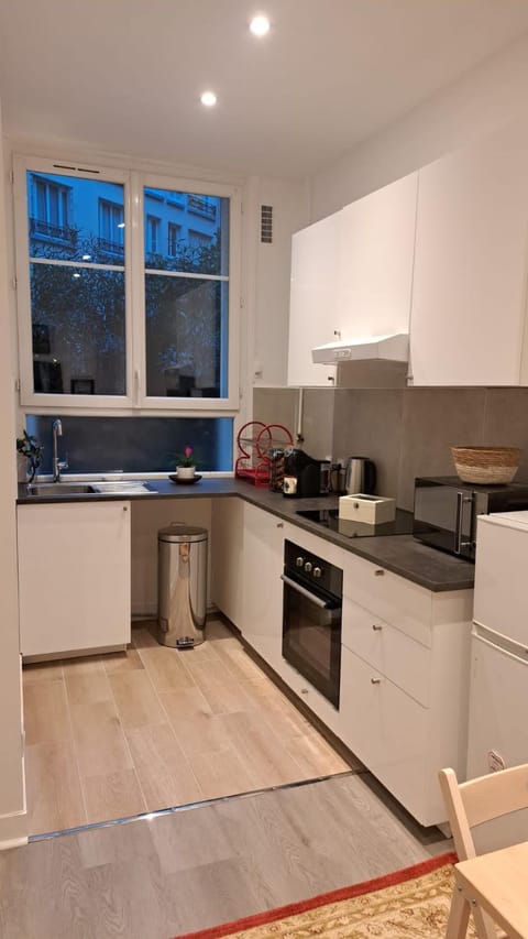 A 20 minutes à pied de l'Arc de Triomphe! Condo in Levallois-Perret