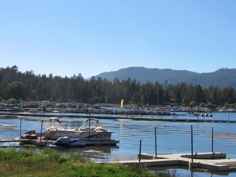 Nearby landmark, Day, Lake view, Mountain view