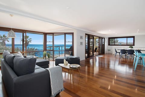 Aqua House in Lennox Head