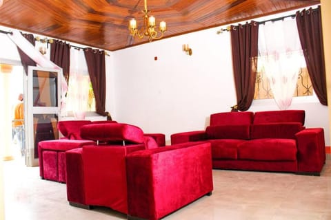 Villa de repos aux couleurs charmantes Eigentumswohnung in Yaoundé