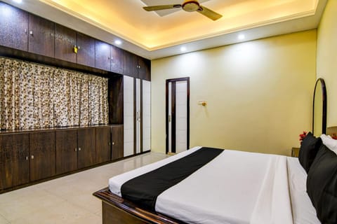 OYO The Luxury Palace Hotel in Bhubaneswar