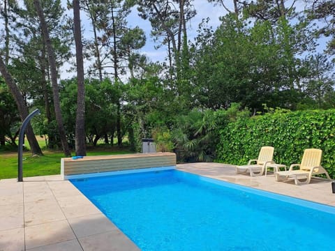 Villa with swimming pool 500 m from the beach House in Moliets-et-Maa