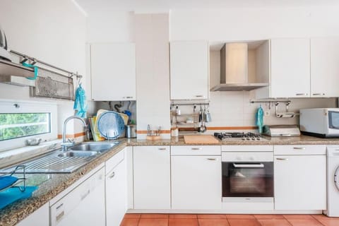 Kitchen or kitchenette, dishwasher, minibar, pet friendly, stove, toaster, washing machine