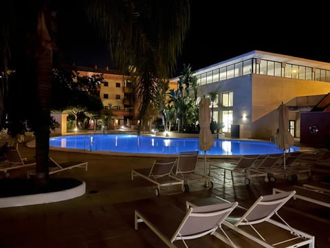 Exclusivo Apartamento con Piscina en Zona Privada Cerca de la Playa y Campos de Golf Copropriété in Punta Umbría