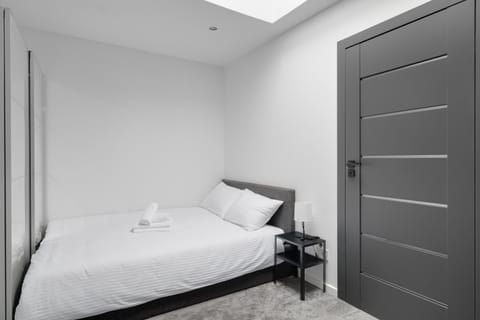 Nadolnik 2-Bedroom Apartment Condo in Poznan