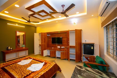 Queens Paradise Estate Resort Resort in Puducherry