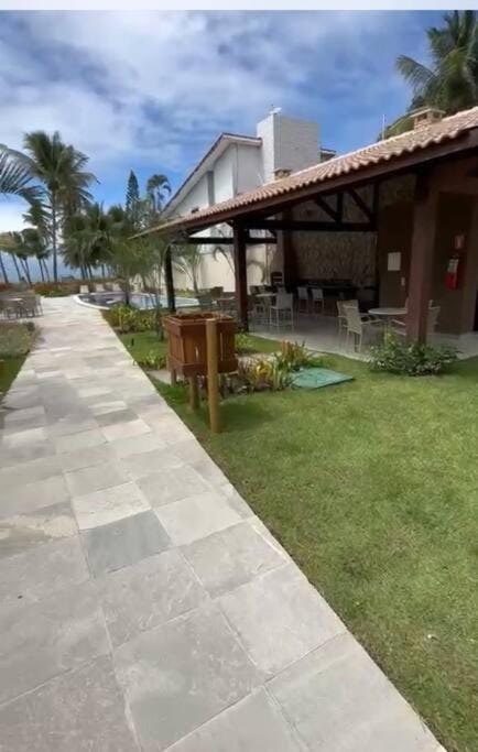 Lindo apt pe na areia 3/4 novo Condo in Tamandaré