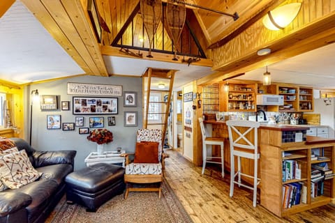 Sugarloaf Valley Escape House in Carrabassett Valley