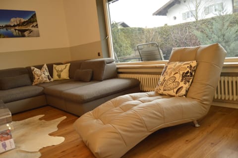 Yeti Lux - Family Garden Lodge Condo in Garmisch-Partenkirchen