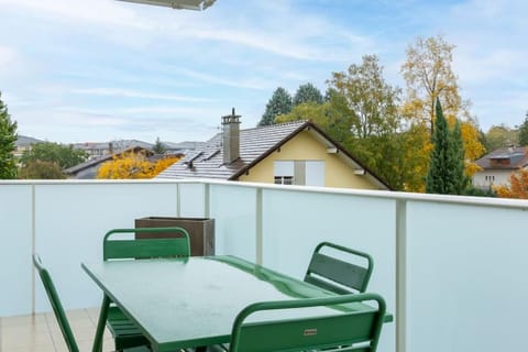 ZenBNB - ROYAL - 2 Chambres - 4 Pers - WiFI - Balcon - Parking Eigentumswohnung in Saint-Julien-en-Genevois