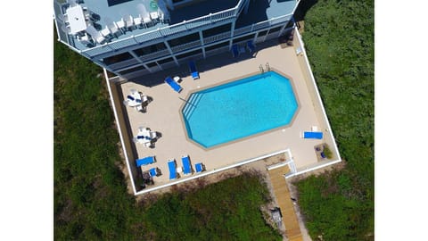 PI139, Pine Haven-Oceanfront, Ocean views, beach access, Pool Casa in Corolla