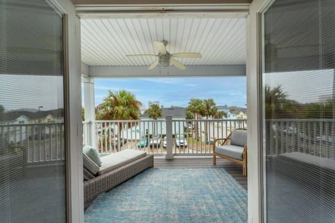 Ocean views, Elevator, Game Room, Two balconies House in Jacksonville Beach