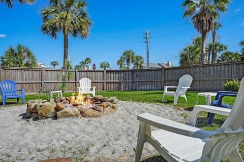 All Yours - Heated Pool - Firepit - BBQ House in Jacksonville Beach