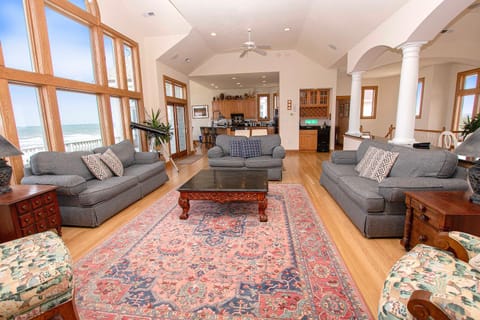 PI249, Wellfleet-Oceanfront, Pool, Pool Table, Private Beach Access Casa in Corolla