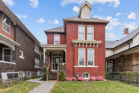Property building, Garden, Garden view