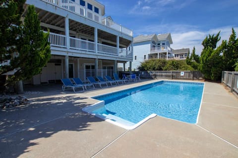 PI265, Mroning Star- Oceanfront, Private Pool, Rec Rm, Ocean Views! House in Corolla