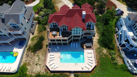 PI26, Atlantis- Oceanfront, 7 BRs, Ocean Views, Pool table, Pool, Private Beach Access House in Corolla