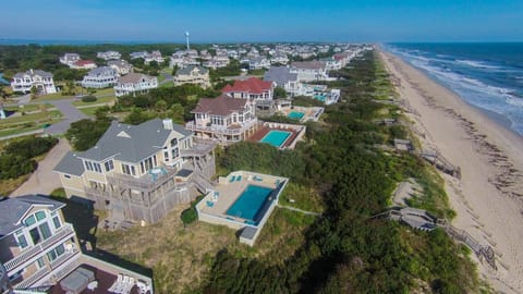 PI76, Life of Reilly- Oceanfront, Ocean Views, Private Pool, Private Beach Access, Foosball House in Corolla