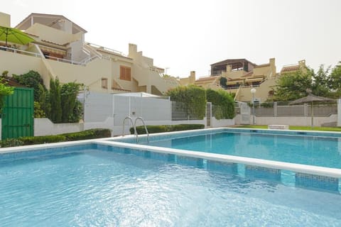 Property building, Day, Pool view, Swimming pool