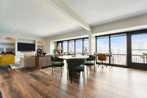 The Grandview Penthouse - Sweeping City Views Condo in Pittsburgh