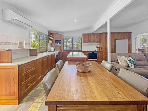 Oasis Coastal Stay House in Wollongong