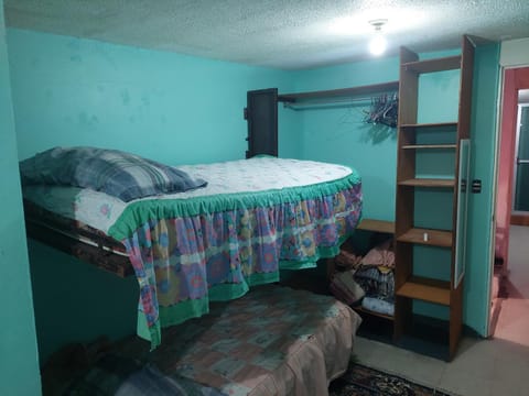 Casa compartida, habitacion privada para 4 adultos 1 niño Alquiler vacacional in Mexico City