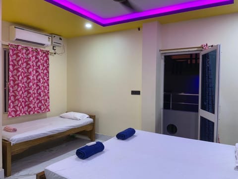 Shree Gundicha Lodge ! Puri Hotel in Puri