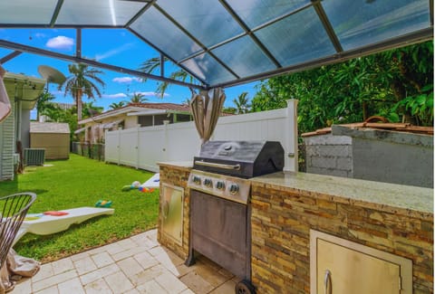 Stylish Home w/ Hot spa- 3 BR- Close to everything Villa in Miami Shores