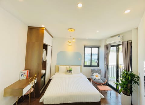 T98 Westlake Trich Sai - Tay Ho Center Lake View Studio Apartment hotel in Hanoi