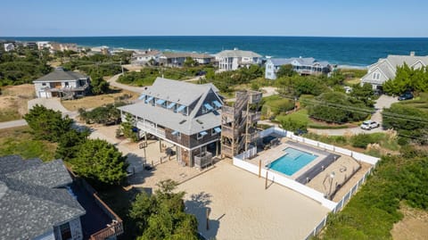 SS5, Chez Shea- Semi-Oceanfront, Ocean Views, Private Pool, Close to Beach Access Haus in Southern Shores
