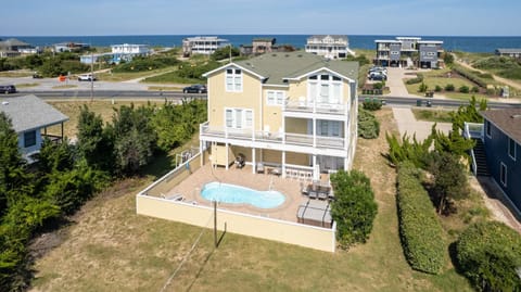 SS135, Sea-Esta- Semi-Oceanfront, Close to Beach, Rec Room, Pool, Hot Tub! Maison in Southern Shores