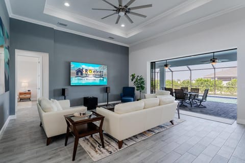 BRAND NEW - Heated Pool & Modern Upgrades! - Villa Moonlight Breeze - Roelens Vacations House in Cape Coral
