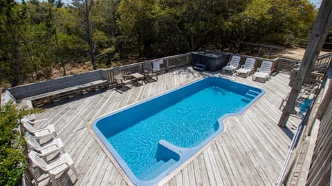 WC962, Sea for Miles- Oceanside, Dogs Welcome, Private Pool, Hot Tub House in Corolla