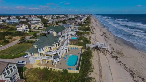 WL877, Summerwind- Oceanfront, 7 BRs, Private Pool, Ocean Views, Beach Access House in Corolla