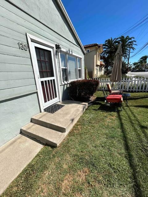 Entire Home by Newport Beach, Disneyland and SNA! House in Costa Mesa