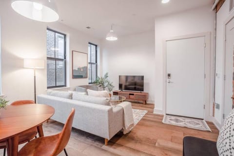 Comfortable Downtown Condo by Restaurants with Parking Haus in Over The Rhine