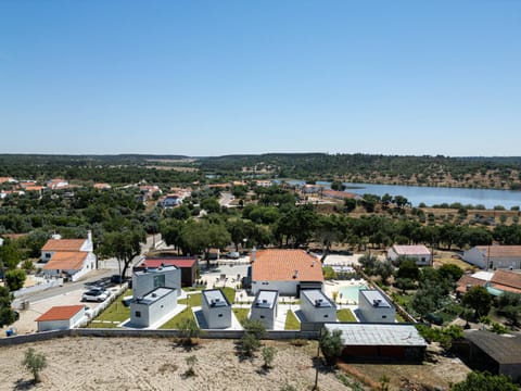 Bird's eye view, River view, Street view, Location