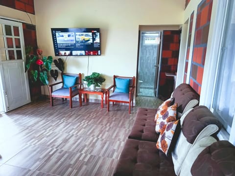 Communal lounge/ TV room, TV and multimedia, Living room